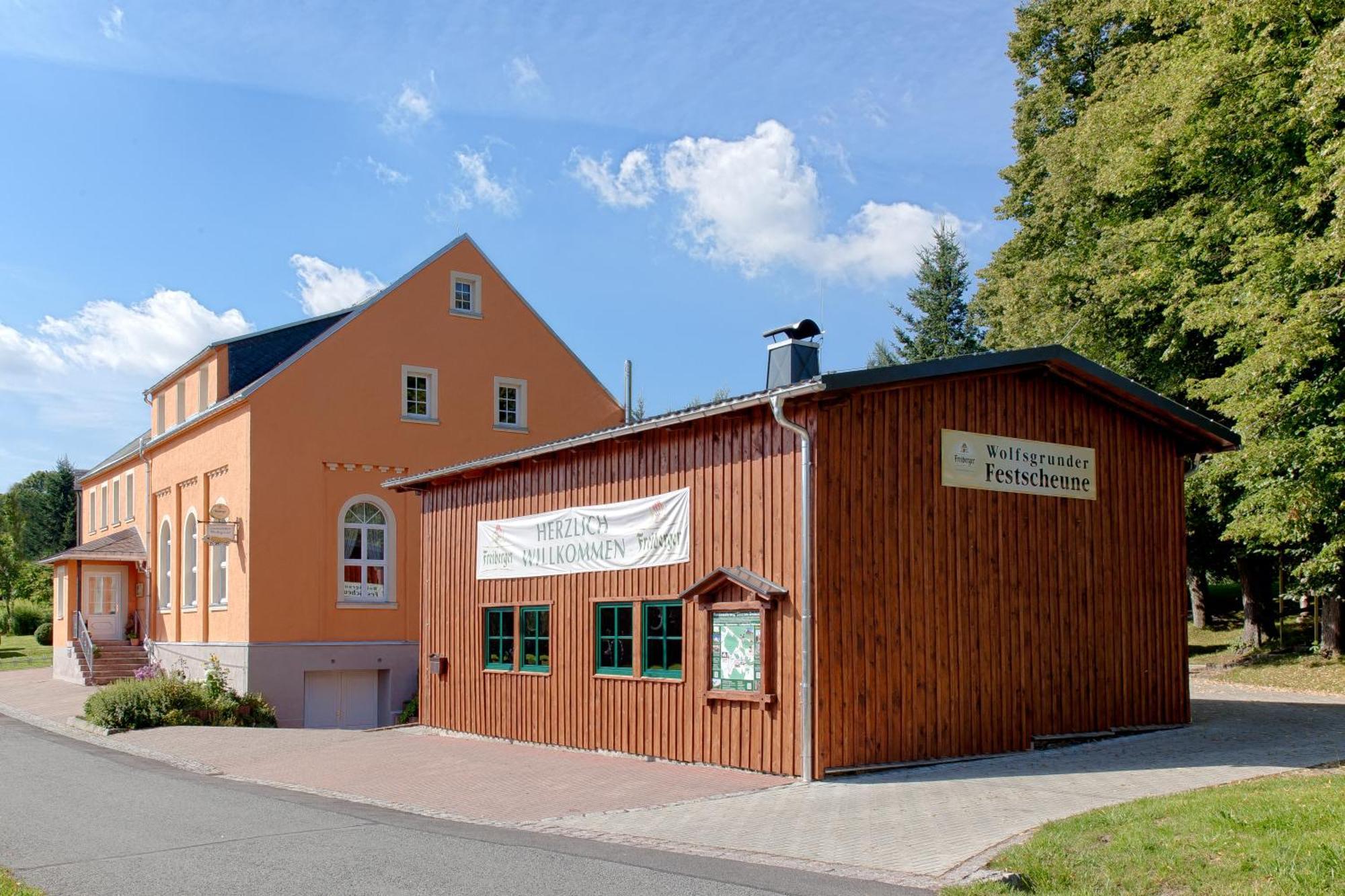 Wolfsgrunder Festhof Hotel Dorfchemnitz Exterior photo