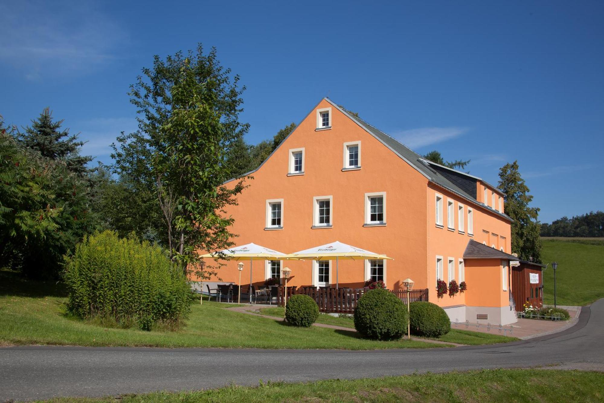 Wolfsgrunder Festhof Hotel Dorfchemnitz Exterior photo